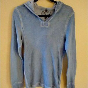 Men's long sleeved hooded shirt